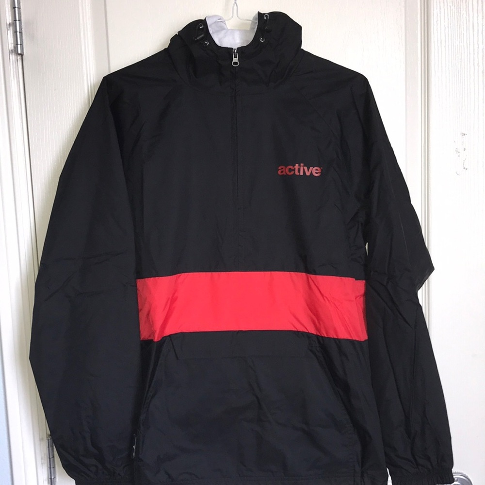 Active Windbreaker